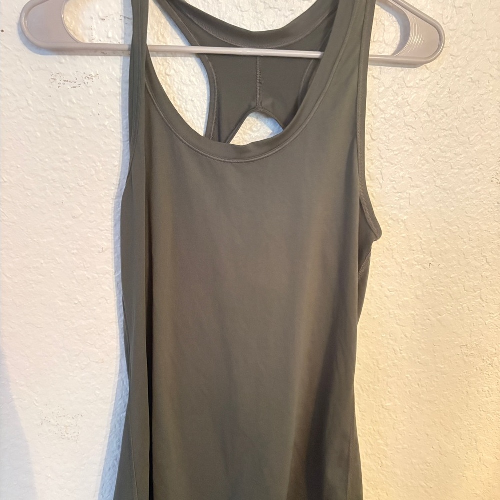 Athleta Olive Green Racerback Tank Top Built-In Bra Women’s Medium